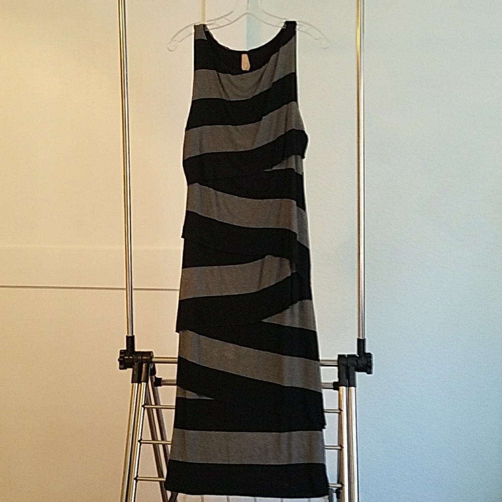 Super comfy Bailey 44 dress size large (10-12)